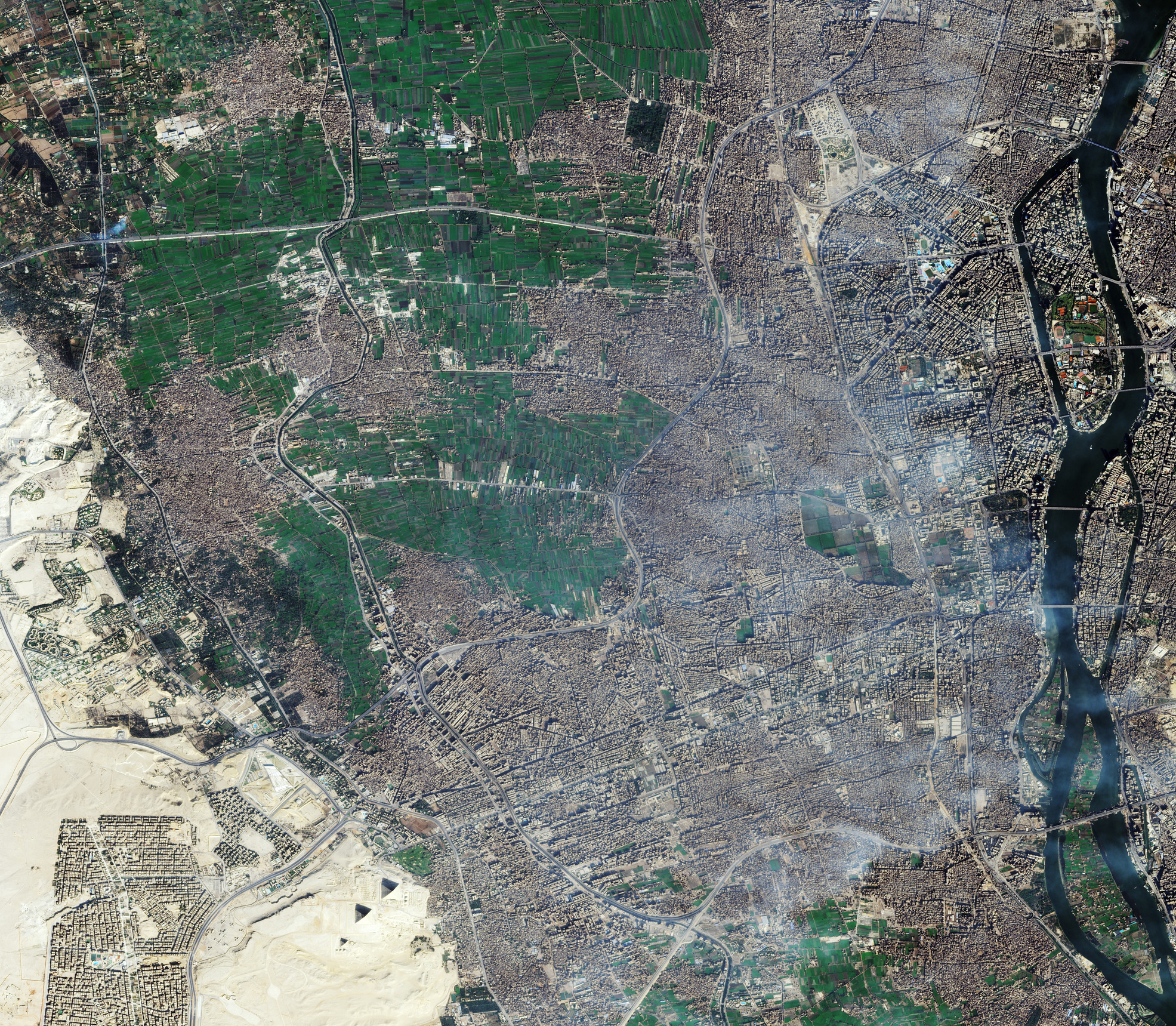 ESA - Immagine della settimana: Giza, Egitto (21 aprile 2025)