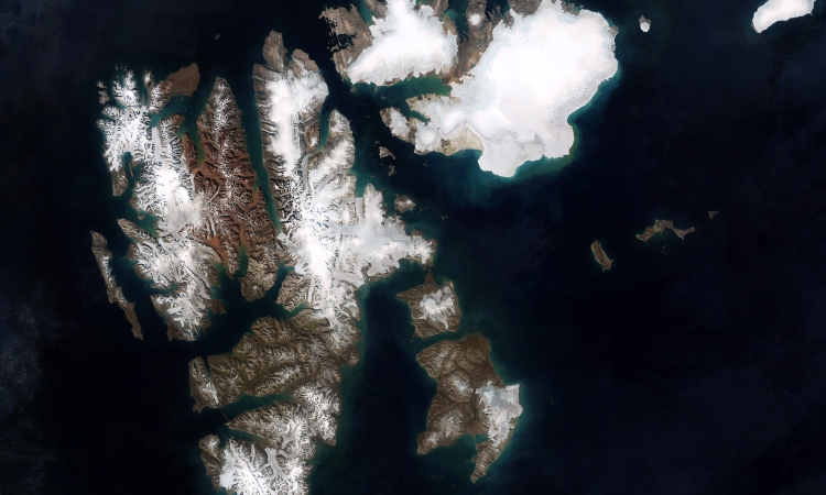 ESA - Immagine della settimana: Arcipelago delle Svalbard (19 maggio 2025)