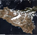 Immagini satellitari: Quando le formazioni di nubi ci sembravano normali ed oggi pensiamo solo che siano scie chimiche