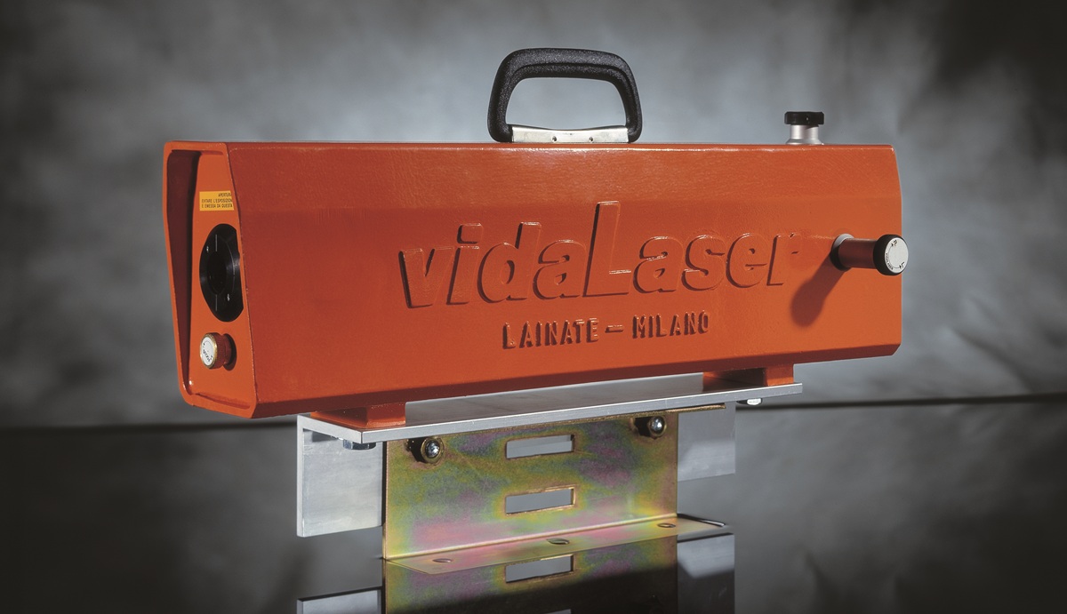 Laser per galleria VIDALASER, progettato per fornire un riferimento ottico stabile nelle operazioni di tracciamento e controllo dello scavo.