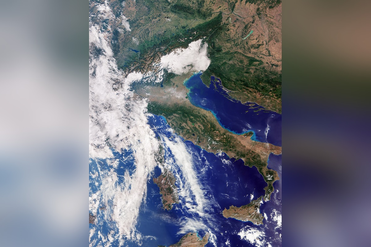 Sentinel-3C, le prime immagini della Terra: l'Italia vista dallo spazio